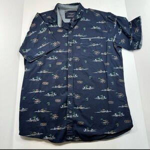 Navy blue short sleeve button up shirt with a unique print sz M